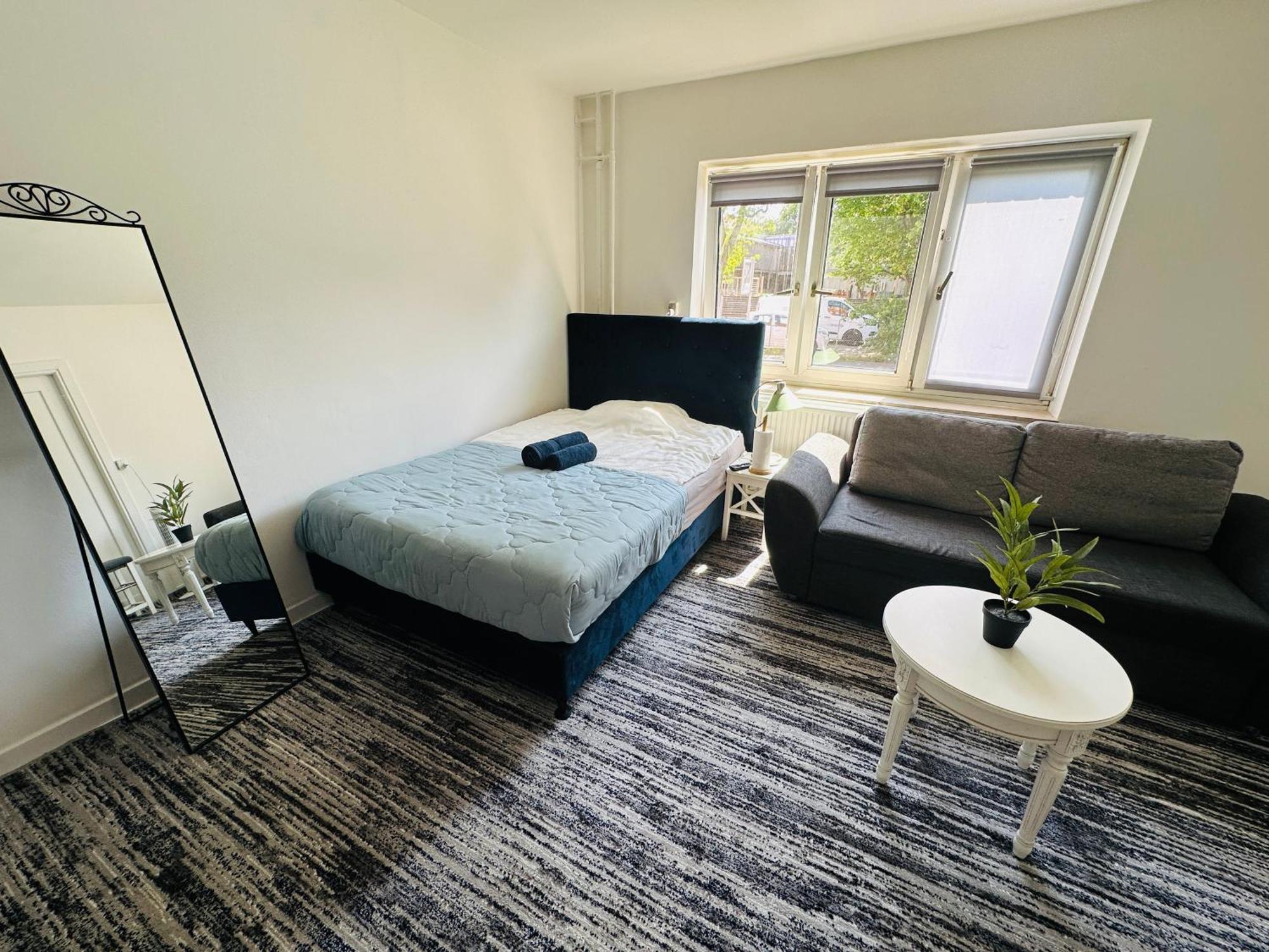 One Bedroom Apartment